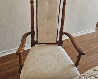 one of 8 dining room chairs with table, more pics will follow
