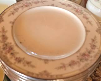 Noritake dish set