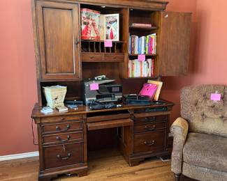 Nice office desk