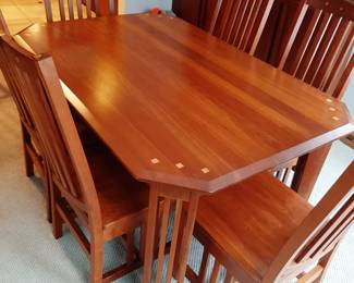 Beautiful Cherry Dining Set with 1-18" leaf & 8 chairs.
There are two matching bar chairs.  Amish Country View