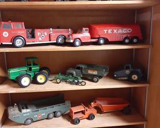 A very fun selection of vintage and antique vehicles