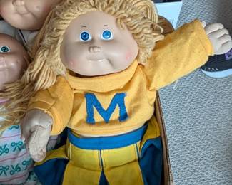 U of M  Cabbage Patch Cheerleader
