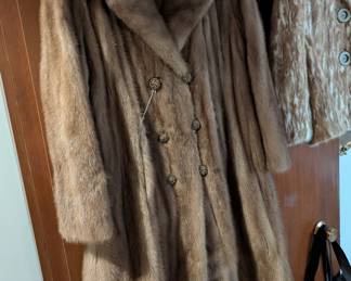 Furs by Fritz, Swartz Creek, MI