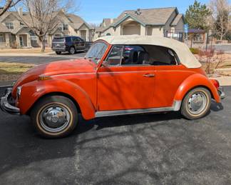 1971 VW Karmann Beetle convertible, Runs and drives well, low mileage, two owners, new battery,. GREAT deal!