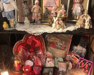 miniatures, dolls and holiday