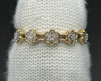 NEW! Chic 0.16 Carat Diamond Cluster Flower Ring in Yellow Gold