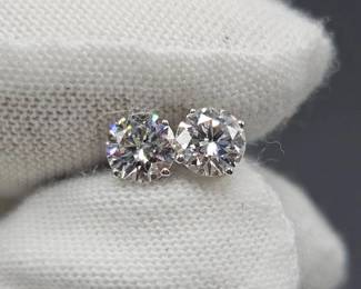 NEW! 1 Carat Diamond Classic Solitaire Stud Earrings in 14k White Gold