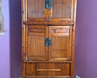 Chinese 19th Century kitchen cabinet with bamboo doors on two top storage compartments and sliding panels at the base