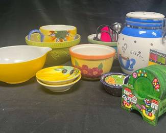 CT421Vintage Pyrex  More