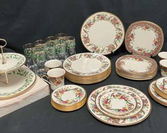 CT441Lenox Holiday Tartan Dinner  Glassware