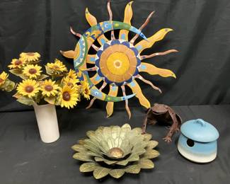 CT496Cheerful Yard Art