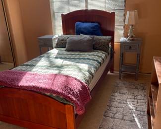 Twin bed 