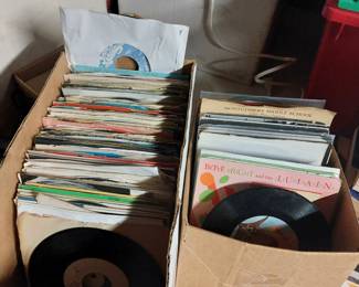 Lots of 7" 45 vinyl records Private press, classical, alternative, indie, punk, easy listening, country, rock, R&B