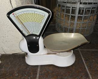 Vintage candy store scale