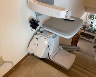 LATE 2021 BRUNO ELAN STAIR LIFT WITH 2 REMOTES. 12'3" OF TRACK. $2500.00 ASKING PRICE. LOCAL COMPANY CAN UNINSTALL AND RELOCATE WITHIN WICHITA FOR APPROX. $500, NEW PRICE IS $4400.00