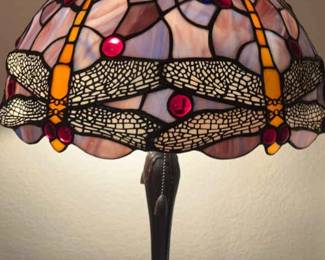 Tiffany Style Dragonfly Pattern Lamp