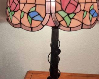 Tiffany Style Hummingbird Pattern Lamp