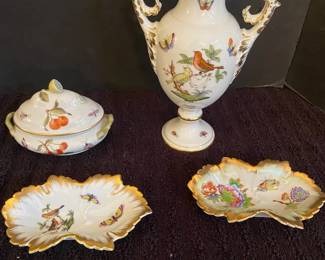 Four Porcelain Herend Decorative Pieces Floral And Butterfly
