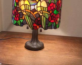 Asian Pedestal Table And Tiffany Style Table Lamp