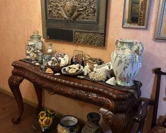 Gorgeous ornate entry table (matches coffee & end tables), sea shells