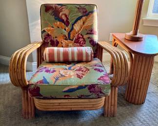 Rattan armchair With side table and matching lamp