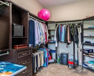 Men's clothing (Large)
