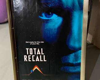Total Recall Poster with Movie Poster Snap Frame