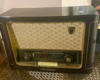 1950's Grundig Majestic Radio; model 1041