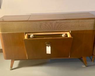 Grundig Majestic stereo console with turntable and reel to reel; model 9078