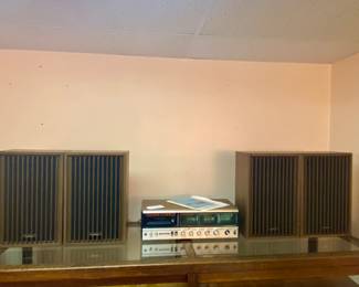 Vintage Panasonic FM-AM 4-channel stereo with car convertible 8 track player with 4 speakers; model 8840