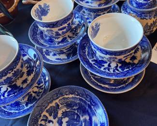 Blue Willow Tea Set