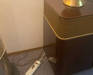 Grundig Majestic Stereo Console with turntable and storage; Model 9065