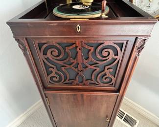 Edison Upright Mahogany Crank Record Player Phonograph