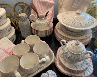 Johnson Brothers Summer Chintz Dinnerware Set