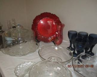 Home Interiors Heritage pedestal cake plate with dome cover