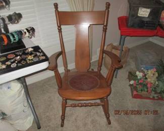 Vintage rocking chair with leather insert