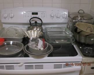 Great Pyrex casserole dishes