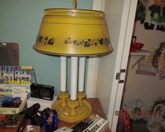 Mid Century Tole lamp with 3 lights