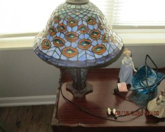 Tiffany Style stained glass peacock table lamp 