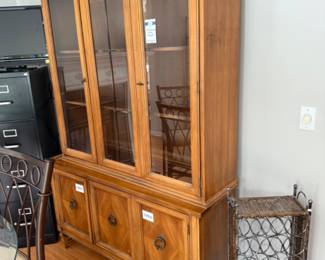 Thomasville China Cabinet, Wine Rack
