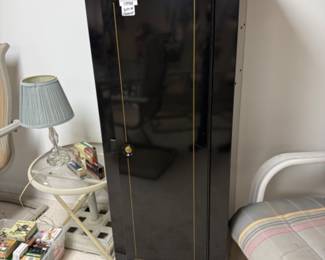Sentinel GCWB - 18 Gun Safe (WL)
