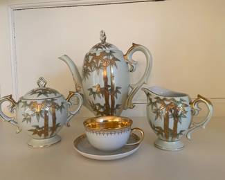 Handpainted Raftsman Tea Set, Japan 