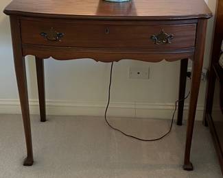 Early American Mahogany Tea Table 
