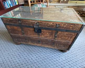 Antique steamer trunk with glass top 