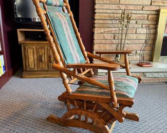Antique 1890's Victorian Spool upholstered oak platform rocking chair 