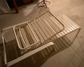 Vintage patio lawn chair 