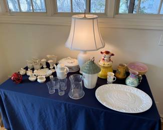Assorted cookie jars, lenox, and fitz and floyd kitchen wares