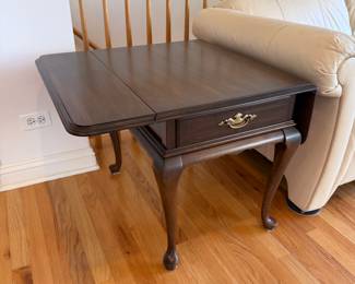 Ethan Allen Queen Anne style dropleaf side table