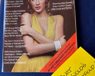 1972 Cosmopolitan Magazine with Burt Reynolds Centerfold