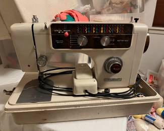 Fleetwood sewing machine